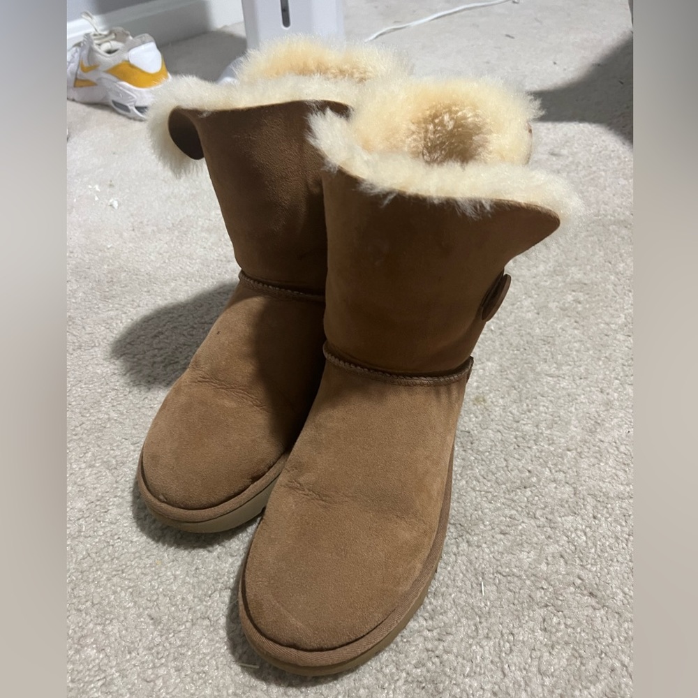 Button uggs